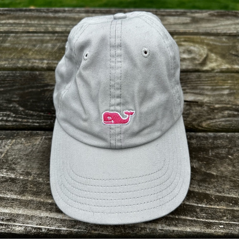 Vineyard Vines light gray Classic baseball hat